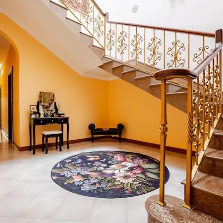 Villa Santa Rita Of Victoria Majestic Townhouse Esterno foto