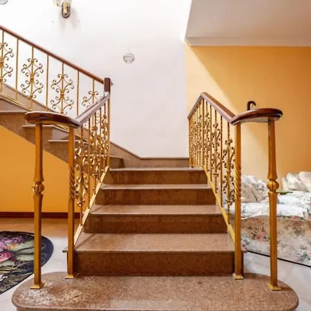 Villa Santa Rita Of Victoria Majestic Townhouse Esterno foto